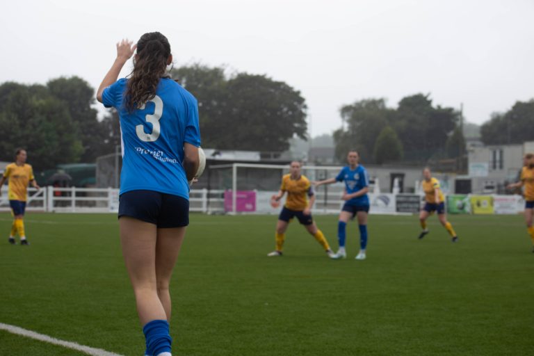 Charlotte Salisbury Williams throw in for Halifax FC women