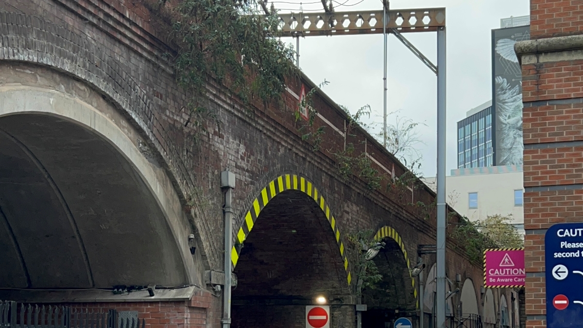 a viaduct from the floor